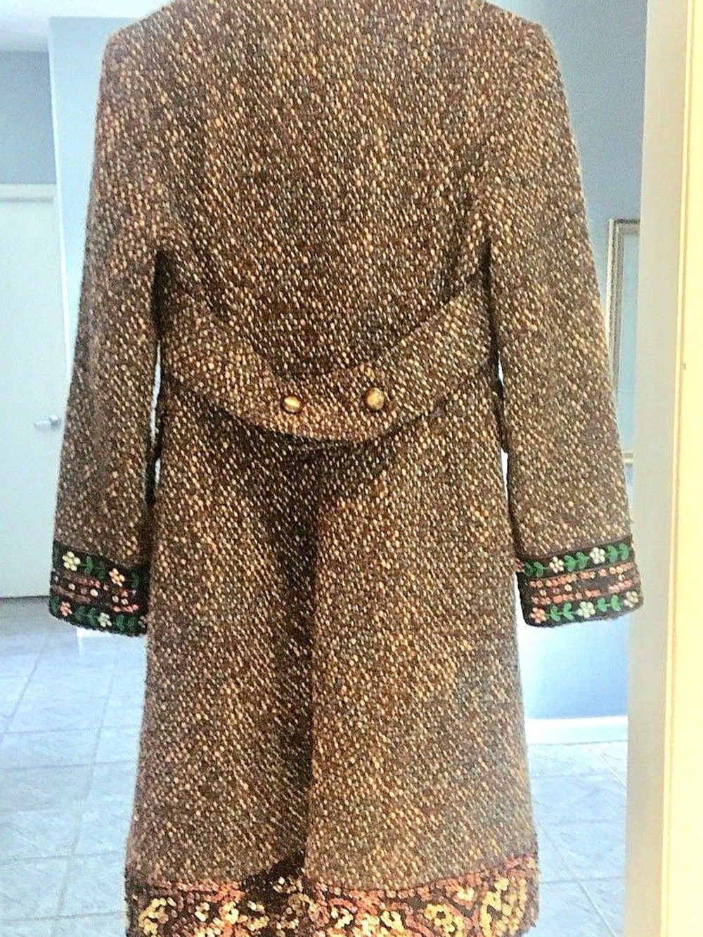 Nanette Lepore *Embellished Tweed *Coat Embroidered Floral Trim Tweed Jacket (M) - Picture 3 of 4
